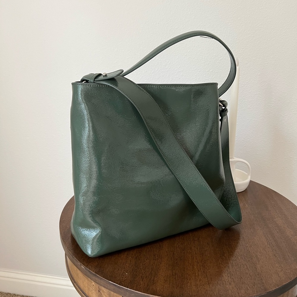 Slow line Sleek Tote - Shiny Wrinkled Leather